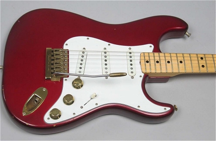 Fender STRAT